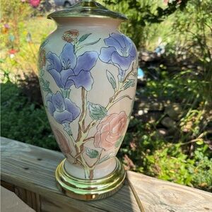 VTG hand painted Chinoiserie pink cream  /Flower Ginger Jar ceramic Lamp/1980s